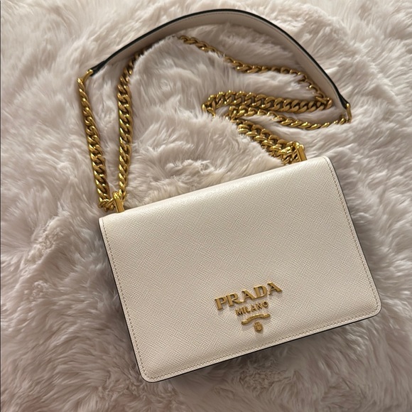 Prada White & Black Saffiano Leather Crossbody & Shoulder Gold Chain Bag - Picture 2 of 10